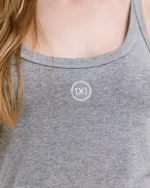 Dolce Domenica Γκρι Αμάνικη Minimal Μπλούζα με Logo
