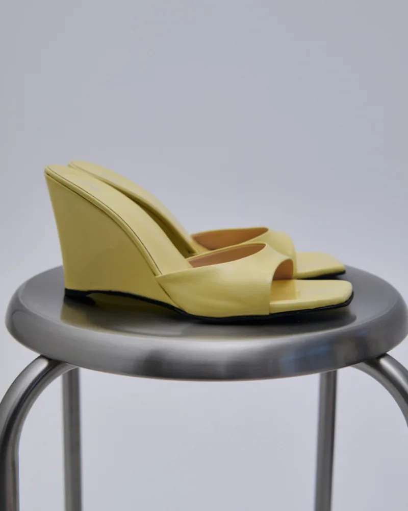 Κίτρινα Mules Square Toe με Wedge Τακούνι Combos