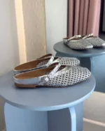 So Chic Δερμάτινα Ασημί Πλεκτά Mules Flat