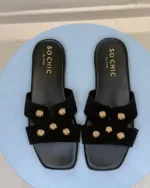 So Chic Μαύρα Flat Σανδάλια με Χρυσές Τρούκς Agnes