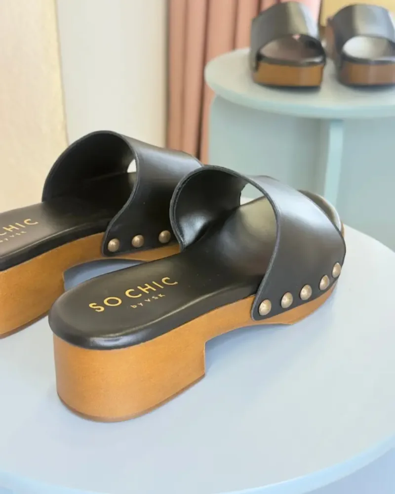 So Chic Μαύρα Σαμπό Terez