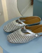 So Chic Δερμάτινα Ασημί Πλεκτά Mules Flat