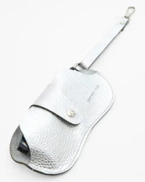 Leather Twist Δερμάτινη Θήκη Γυαλιών Ασημί με Λουράκι Leather Twist Δερμάτινη Θήκη Γυαλιών Ασημί με Λουράκι