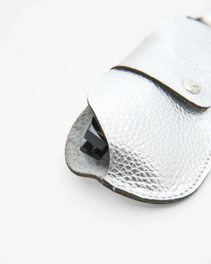 Leather Twist Δερμάτινη Θήκη Γυαλιών Ασημί με Λουράκι